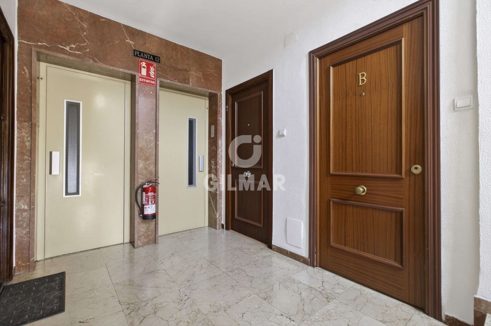 3 bedroom Flat for sale in Seville city with garage - € 499,000 (Ref: 9906705)
