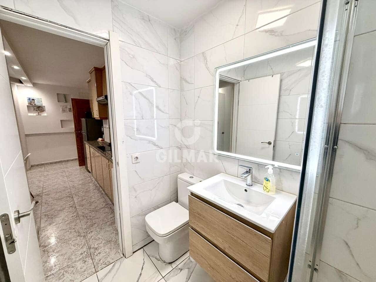 2 bedroom Flat for sale in Los Cristianos - € 270,000 (Ref: 9908851)