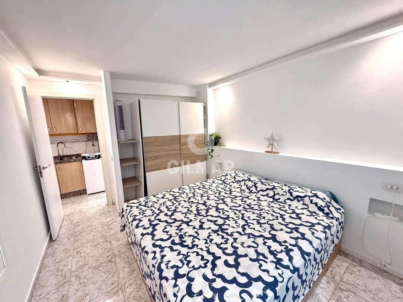 2 bedroom Flat for sale in Los Cristianos - € 270,000 (Ref: 9908851)