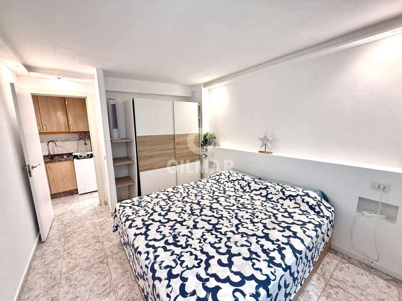 2 bedroom Flat for sale in Los Cristianos - € 270,000 (Ref: 9908851)