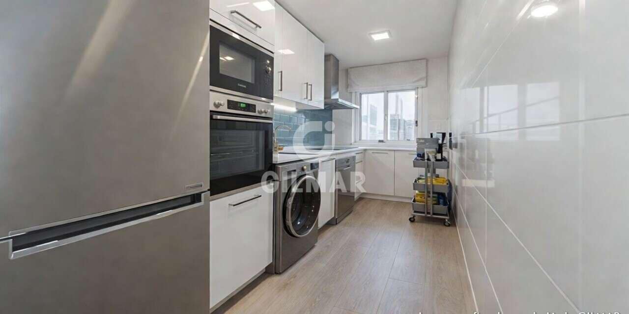 3 makuuhuone Asunto myytävänä paikassa Madrid kaupunki - 649 000 € (Ref: 9912355)