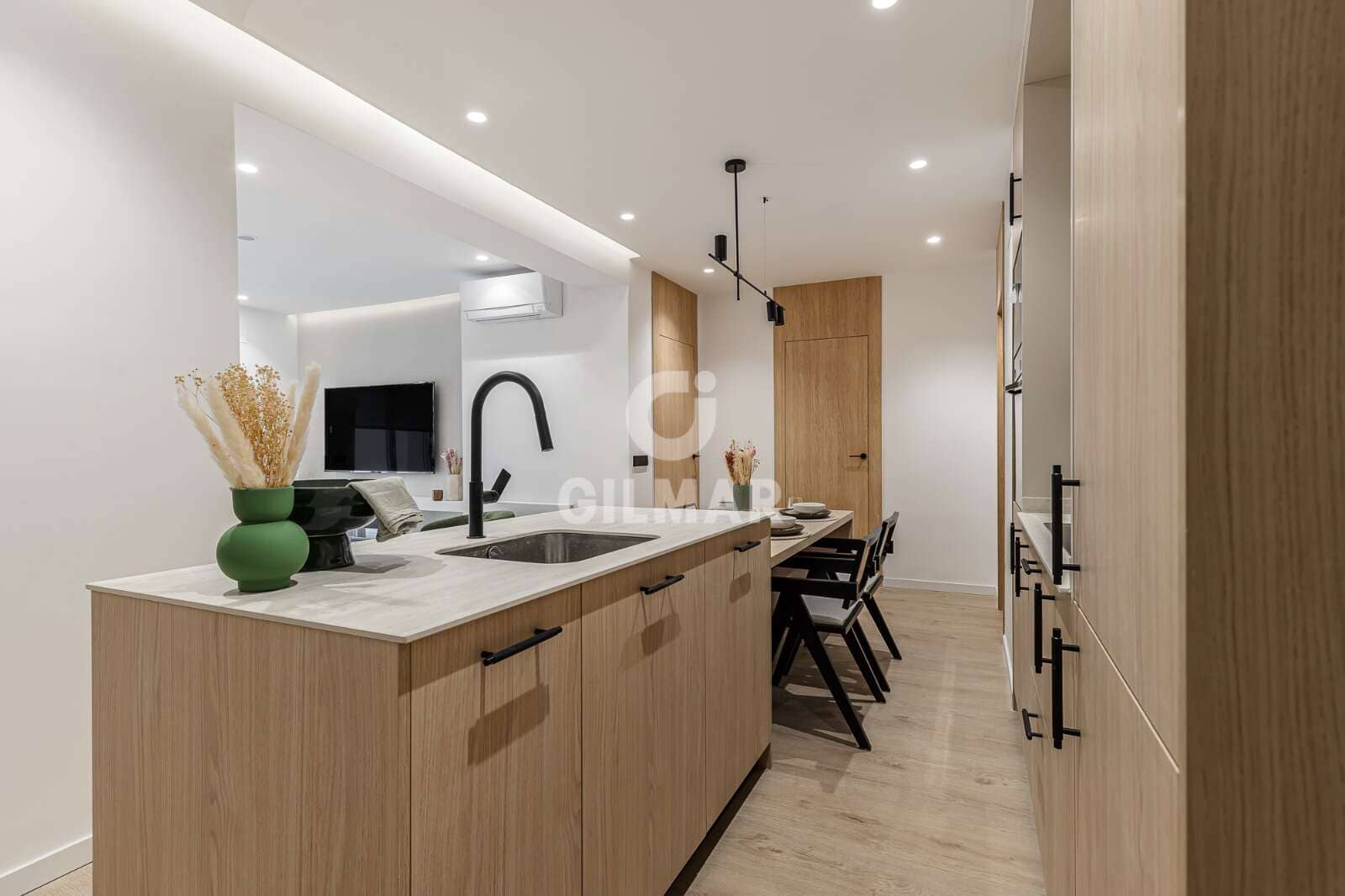 3 bedroom Flat for sale in Madrid city - € 840,000 (Ref: 9914620)