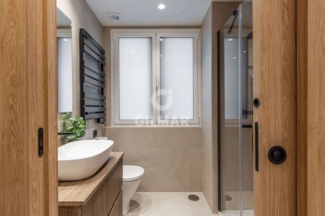 3 bedroom Flat for sale in Guindalera, Madrid city - € 840,000 (Ref: 9914620)