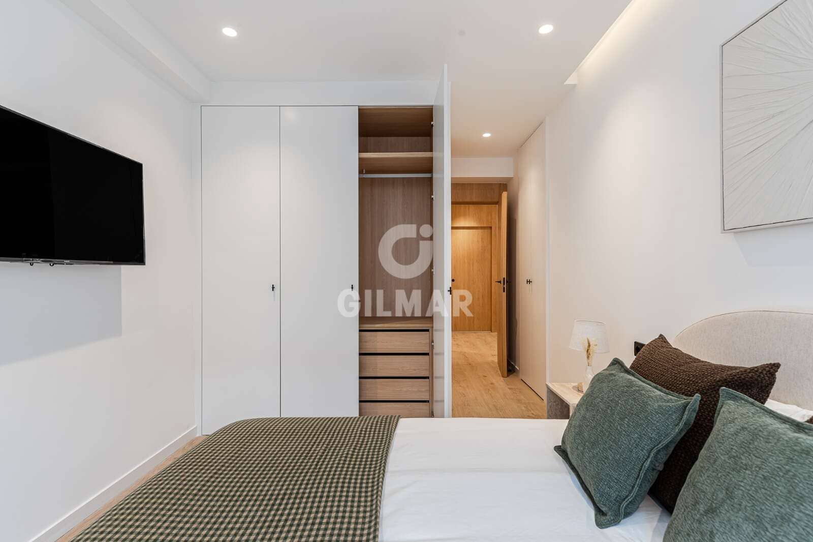 3 bedroom Flat for sale in Madrid city - € 840,000 (Ref: 9914620)