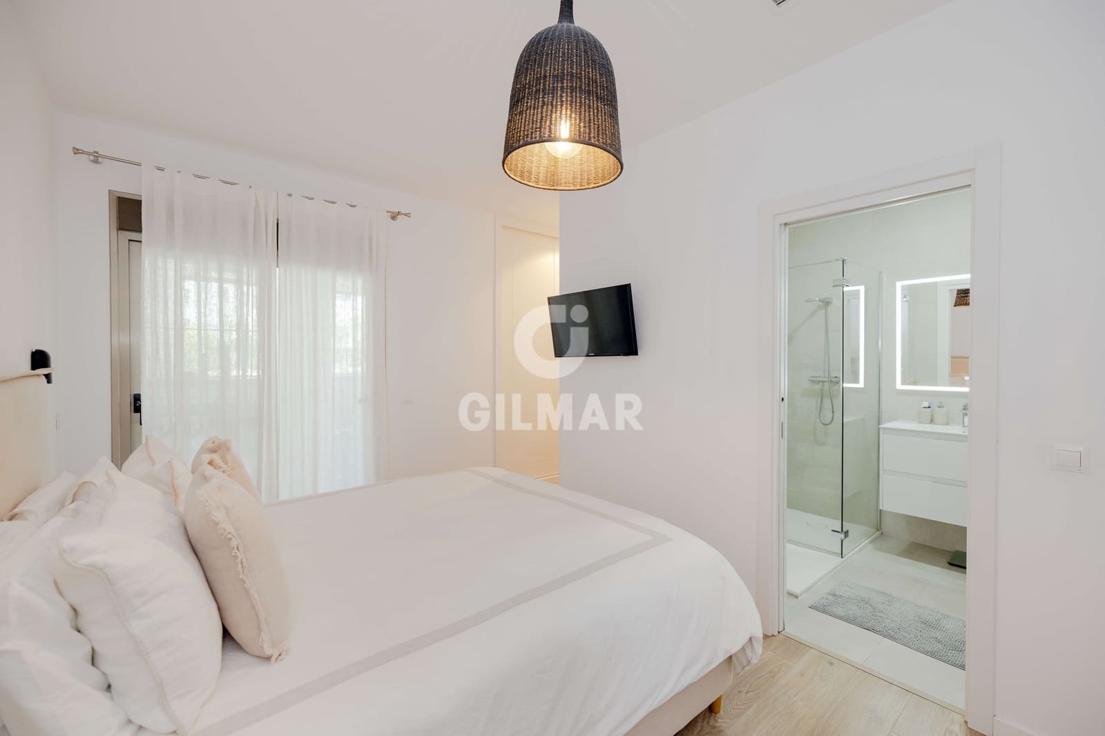 4 soveværelse Lejlighed til salg i Torremolinos med swimmingpool garage - € 800.000 (Ref: 9914876)