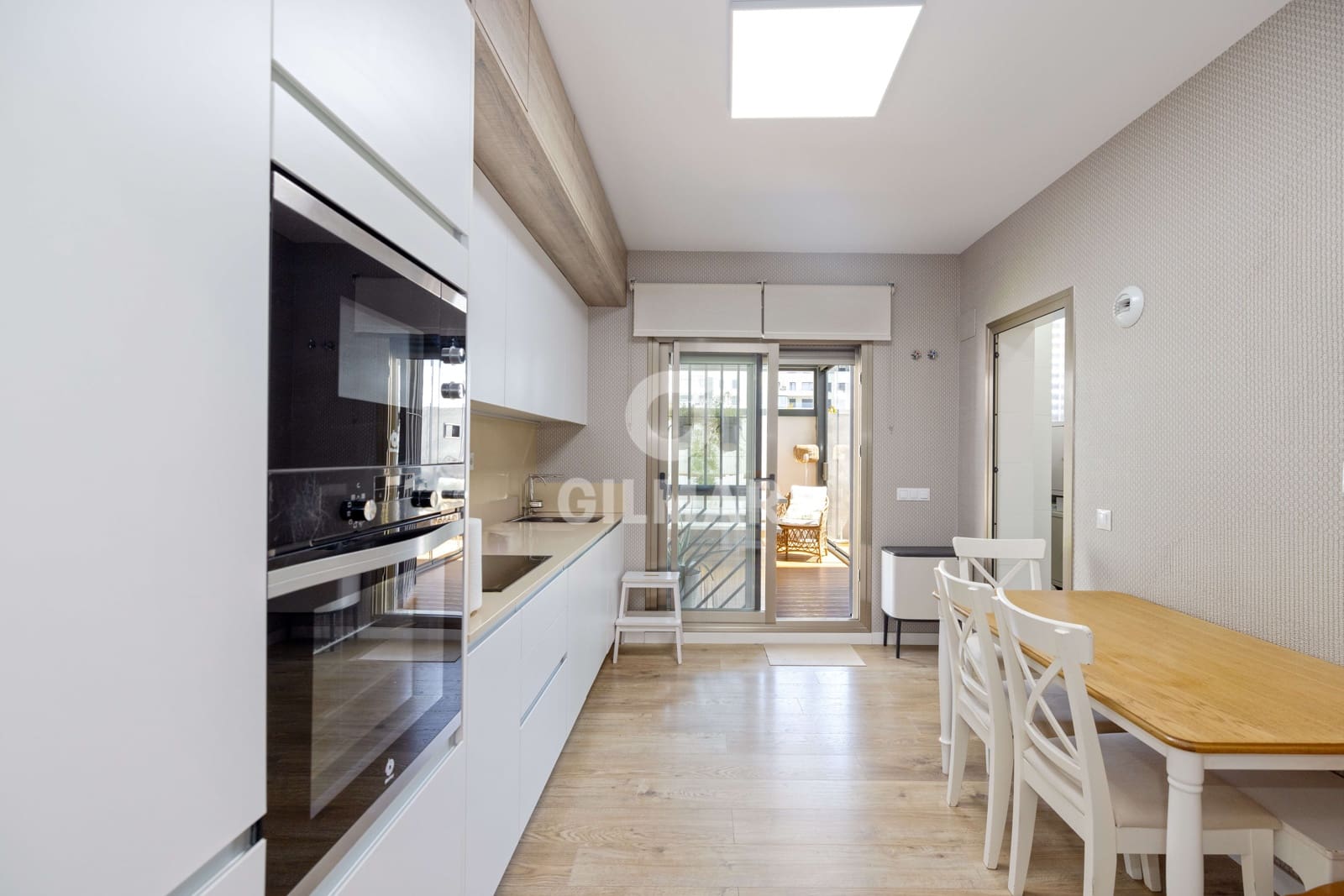 4 soveværelse Lejlighed til salg i Torremolinos med swimmingpool garage - € 800.000 (Ref: 9914876)