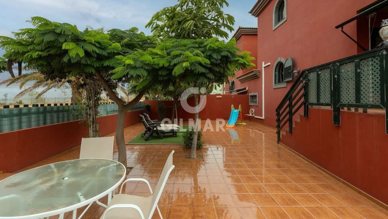 Piso de 3 habitaciones en Telde en venta con garaje - 540.000 € (Ref: 9914877)