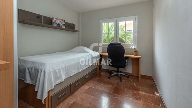Piso de 3 habitaciones en Telde en venta con garaje - 540.000 € (Ref: 9914877)