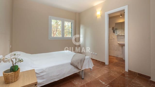 Piso de 3 habitaciones en Telde en venta con garaje - 540.000 € (Ref: 9914877)