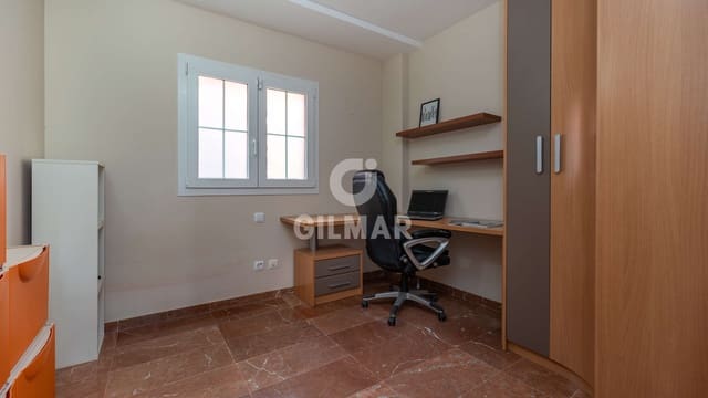 Piso de 3 habitaciones en Telde en venta con garaje - 540.000 € (Ref: 9914877)