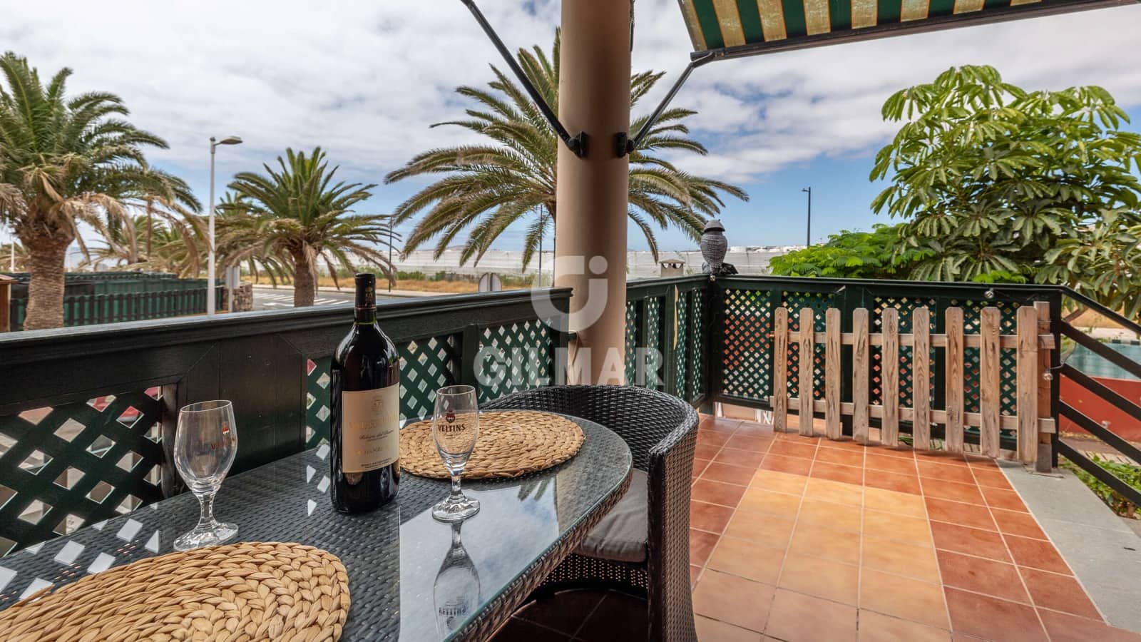 Piso de 3 habitaciones en Telde en venta con garaje - 540.000 € (Ref: 9914877)