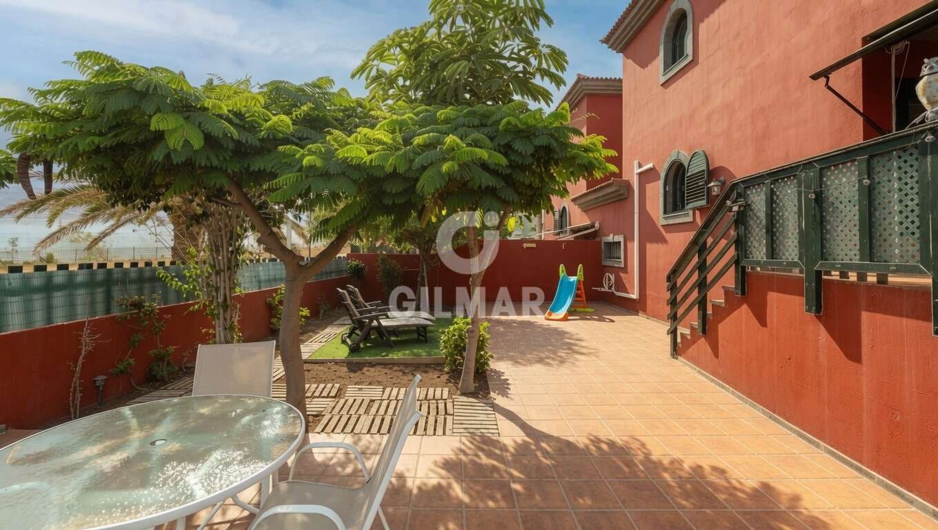 3 bedroom Flat for sale in Telde with garage - € 540,000 (Ref: 9914877)