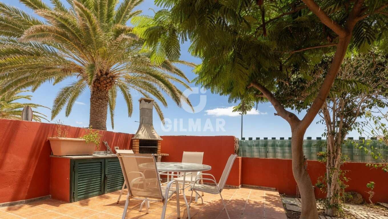 3 bedroom Flat for sale in Telde with garage - € 540,000 (Ref: 9914877)
