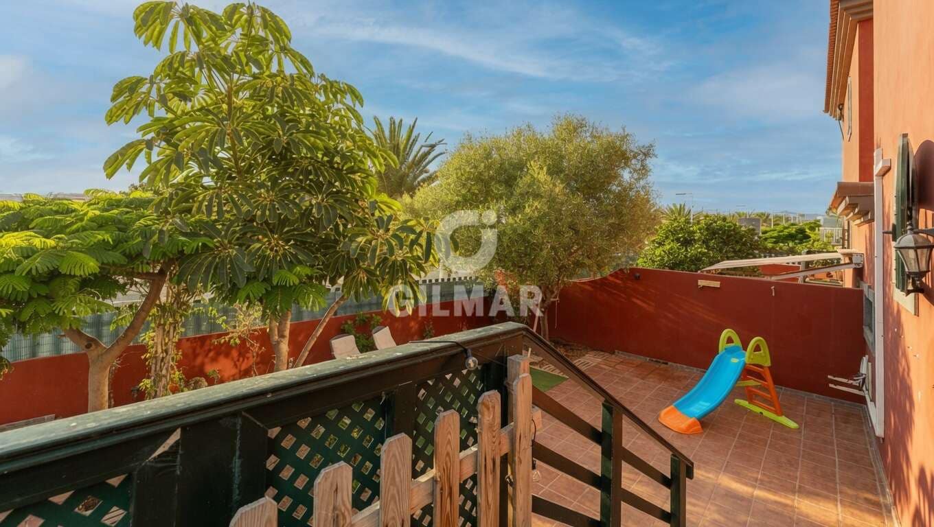 3 bedroom Flat for sale in Telde with garage - € 540,000 (Ref: 9914877)