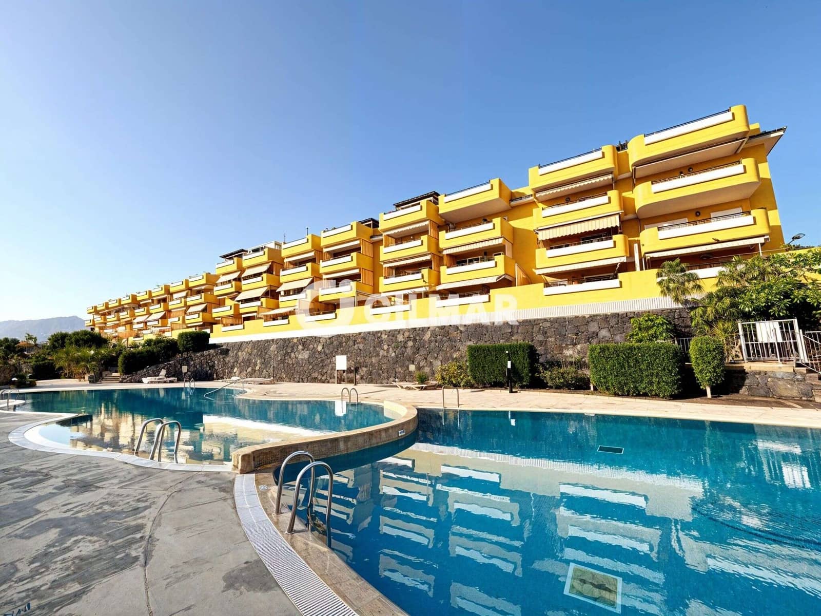 Ático de 3 habitaciones en Puerto Santiago en venta con piscina garaje - 580.000 € (Ref: 9915033)