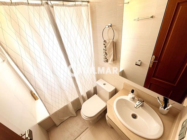 3 makuuhuone Kattohuoneisto myytävänä paikassa Puerto Santiago, Santiago del Teide mukana uima-altaan 
autotalli - 580 000 € (Ref: 9915033)