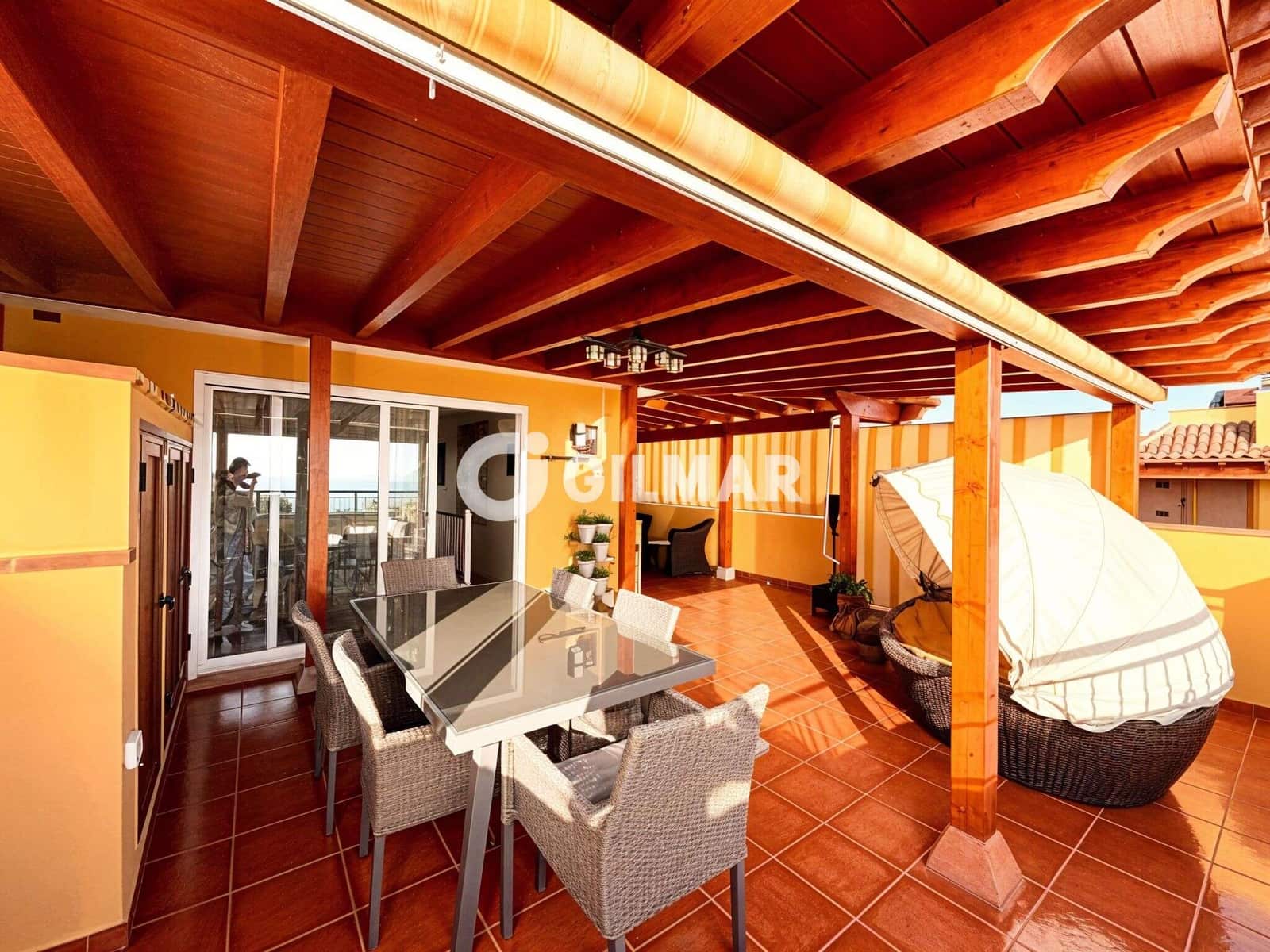 Ático de 3 habitaciones en Puerto Santiago en venta con piscina garaje - 580.000 € (Ref: 9915033)