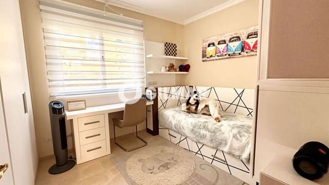 3 makuuhuone Kattohuoneisto myytävänä paikassa Puerto Santiago, Santiago del Teide mukana uima-altaan 
autotalli - 580 000 € (Ref: 9915033)