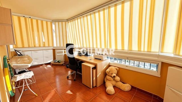 3 makuuhuone Kattohuoneisto myytävänä paikassa Puerto Santiago, Santiago del Teide mukana uima-altaan 
autotalli - 580 000 € (Ref: 9915033)