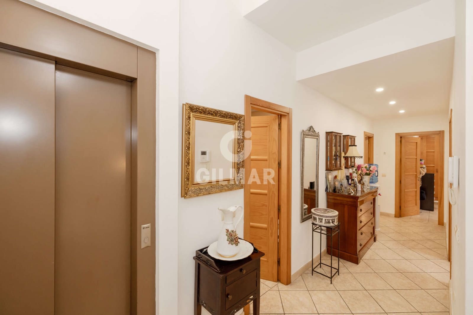 5 slaapkamer Halfvrijstaande villa te koop in Estepona met zwembad garage - € 1.700.000 (Ref: 9916267)