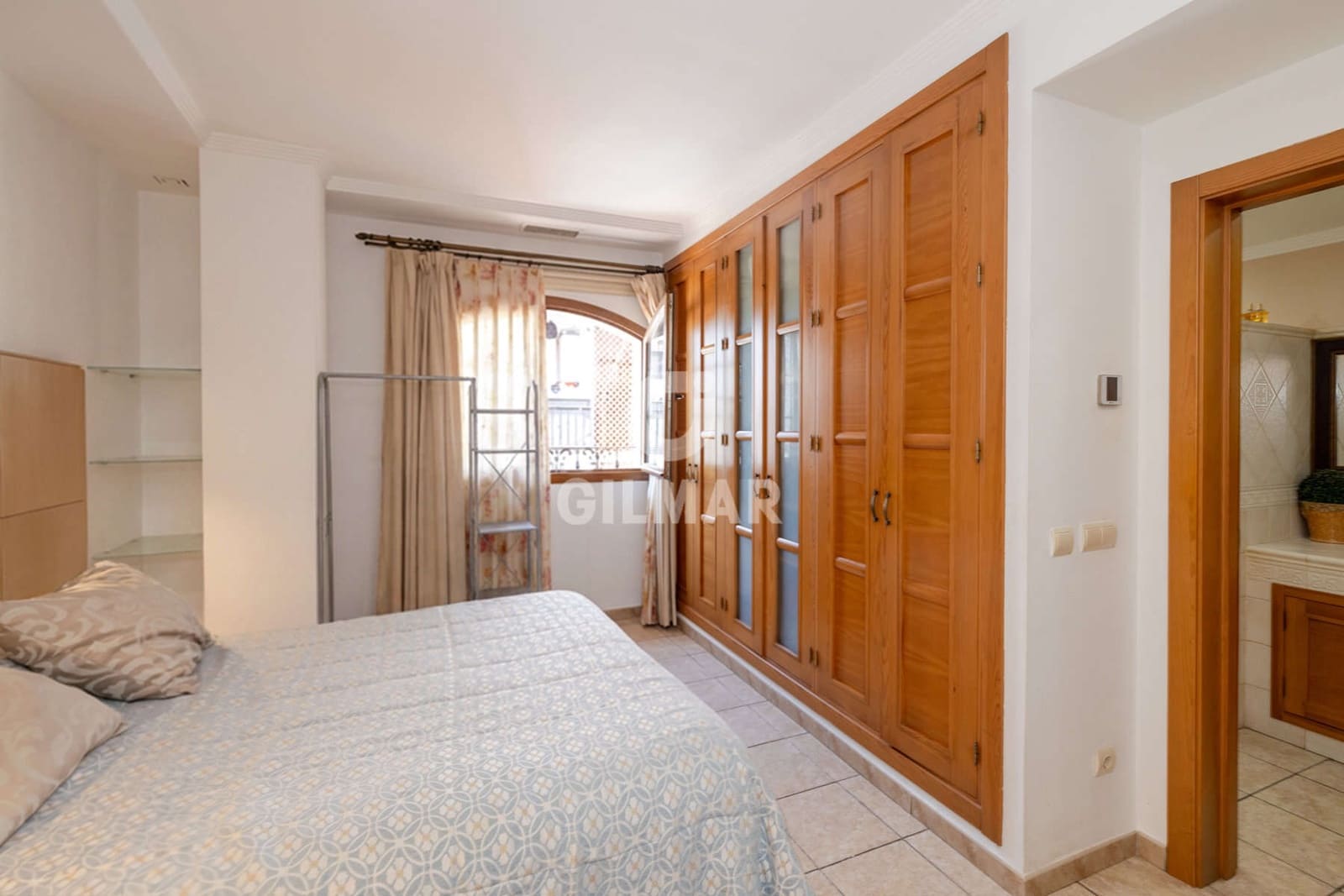 5 slaapkamer Halfvrijstaande villa te koop in Estepona met zwembad garage - € 1.700.000 (Ref: 9916267)