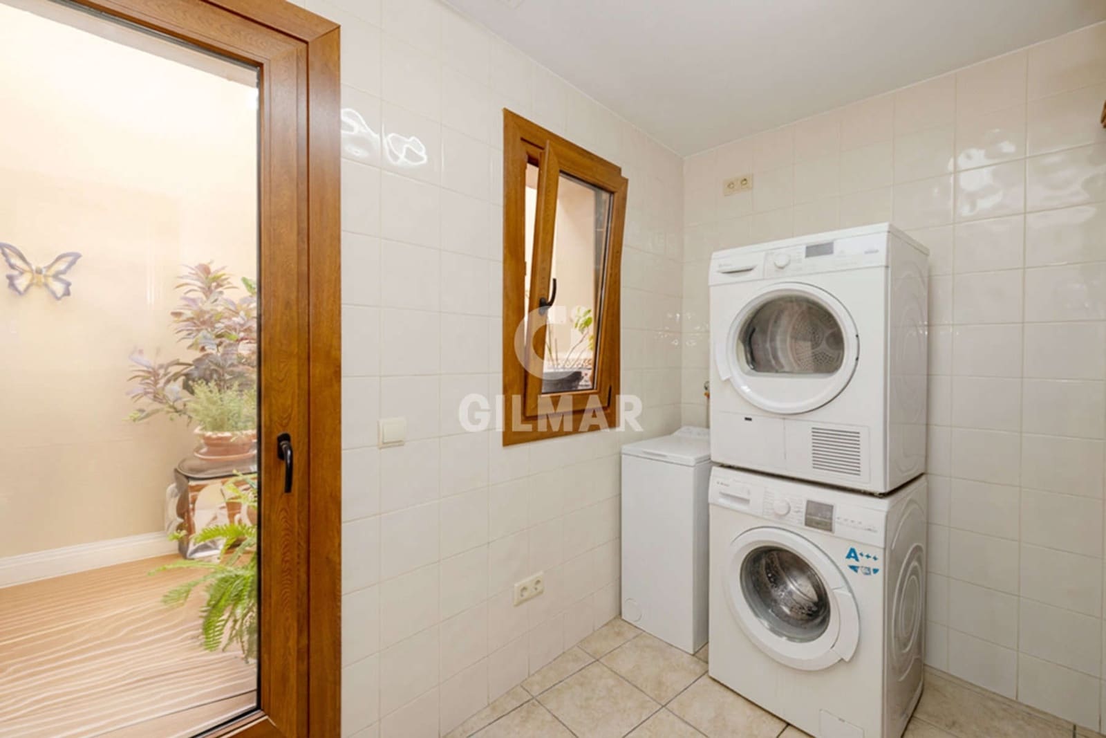 5 slaapkamer Halfvrijstaande villa te koop in Estepona met zwembad garage - € 1.700.000 (Ref: 9916267)