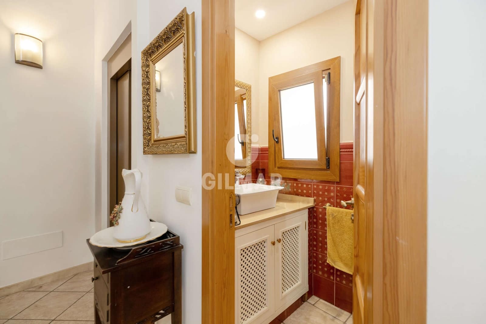 5 slaapkamer Halfvrijstaande villa te koop in Estepona met zwembad garage - € 1.700.000 (Ref: 9916267)