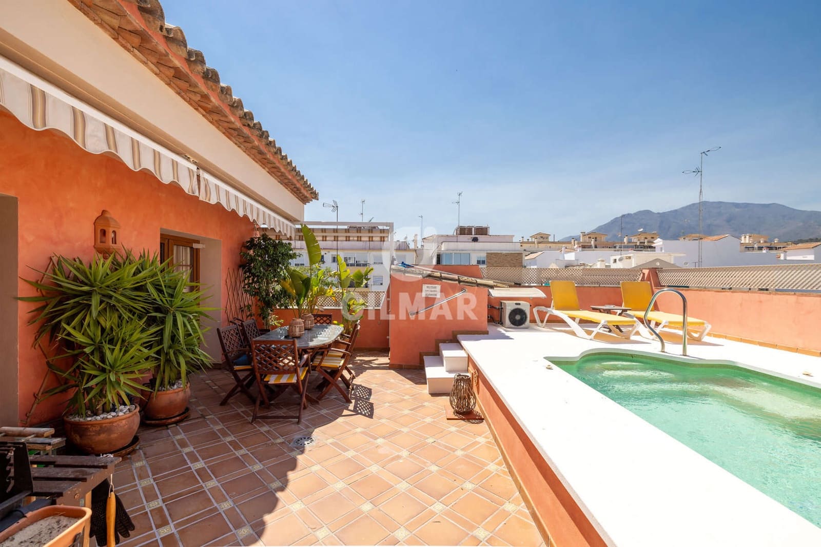 5 slaapkamer Halfvrijstaande villa te koop in Estepona met zwembad garage - € 1.700.000 (Ref: 9916267)