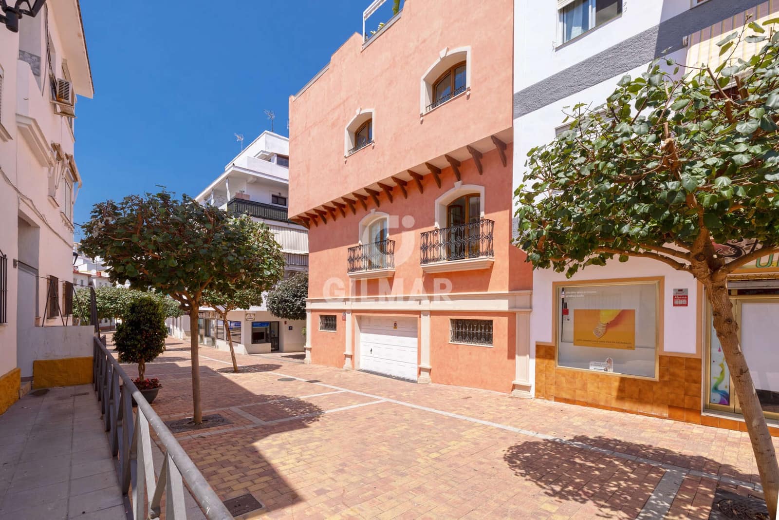 5 slaapkamer Halfvrijstaande villa te koop in Estepona met zwembad garage - € 1.700.000 (Ref: 9916267)