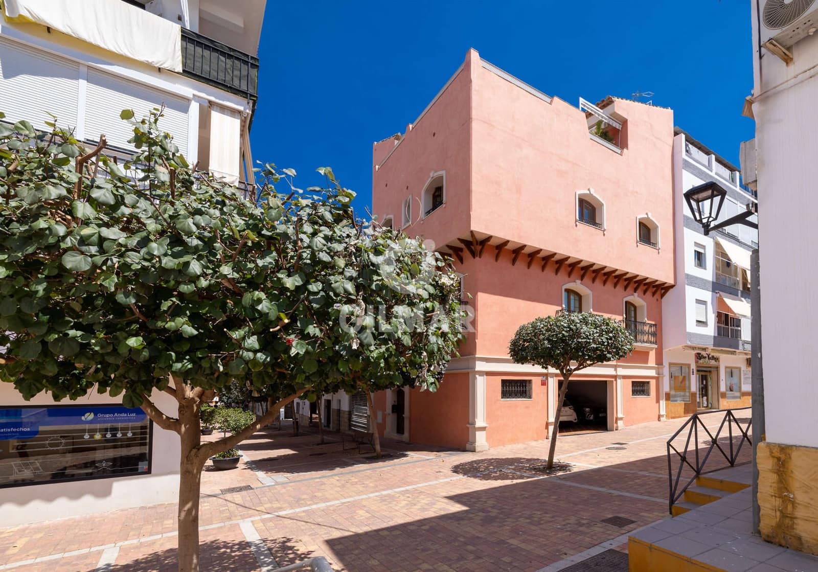 5 slaapkamer Halfvrijstaande villa te koop in Estepona met zwembad garage - € 1.700.000 (Ref: 9916267)