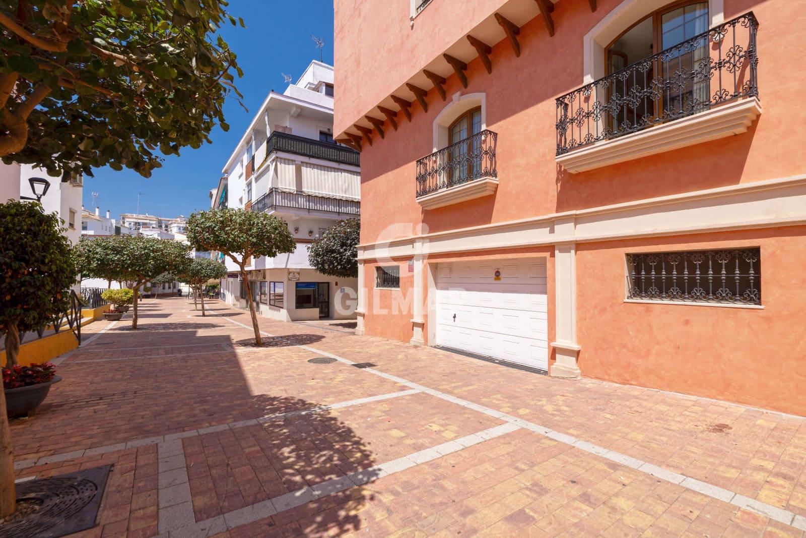 5 slaapkamer Halfvrijstaande villa te koop in Estepona met zwembad garage - € 1.700.000 (Ref: 9916267)