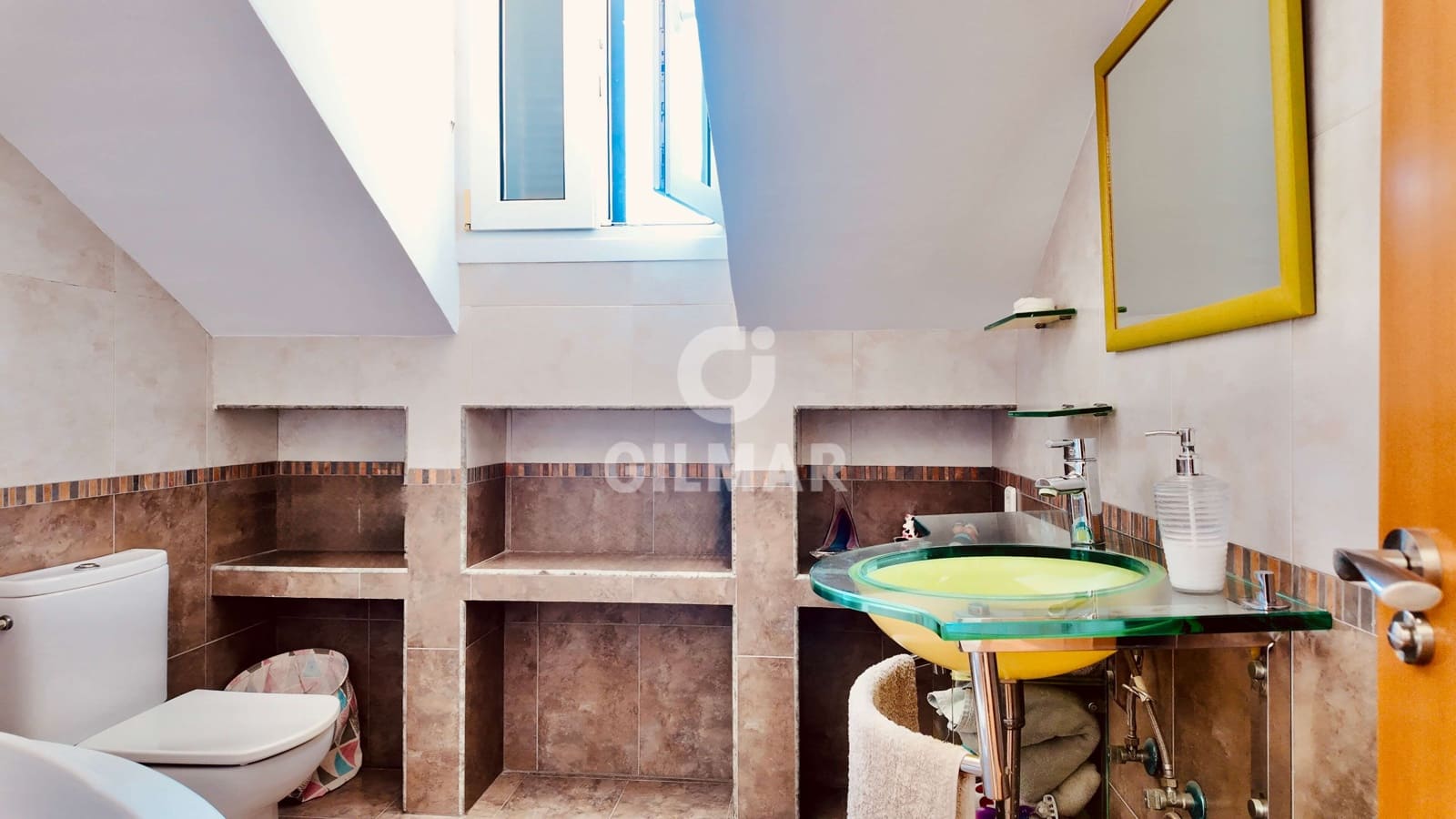 4 slaapkamer Rijtjeshuis te koop in Fuengirola met zwembad - € 690.000 (Ref: 9921514)