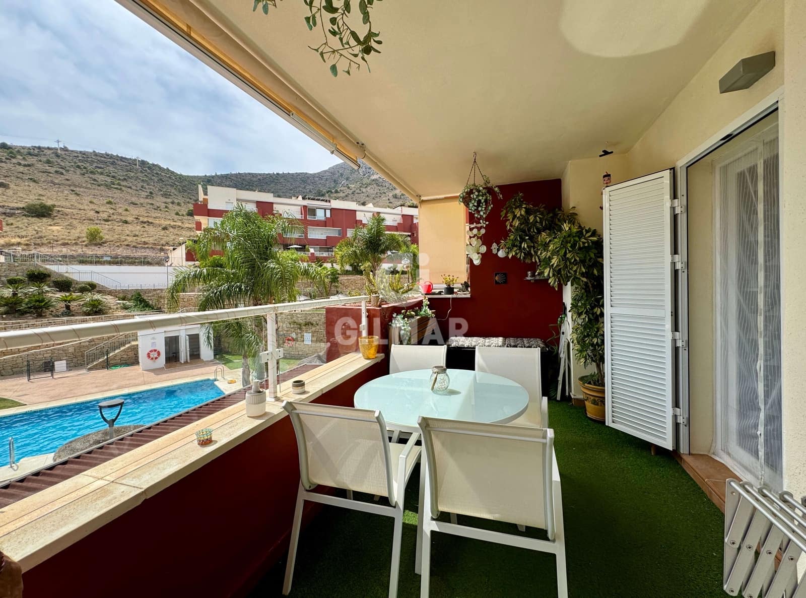 Piso de 2 habitaciones en Benalmadena Costa en venta con piscina - 338.000 € (Ref: 9921516)