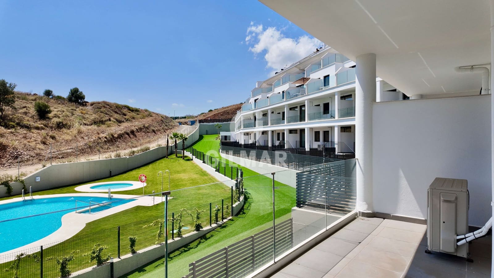 2 soverom Leilighet til salgs i Fuengirola med svømmebasseng garasje - € 289 000 (Ref: 9921523)
