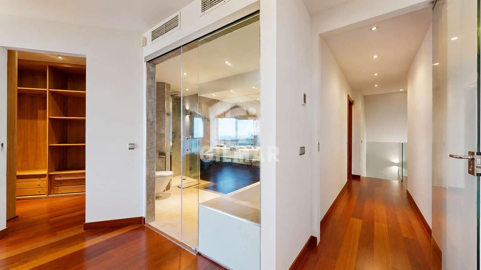 Ático de 3 habitaciones en Benalmádena en venta con piscina garaje - 898.000 € (Ref: 9921524)