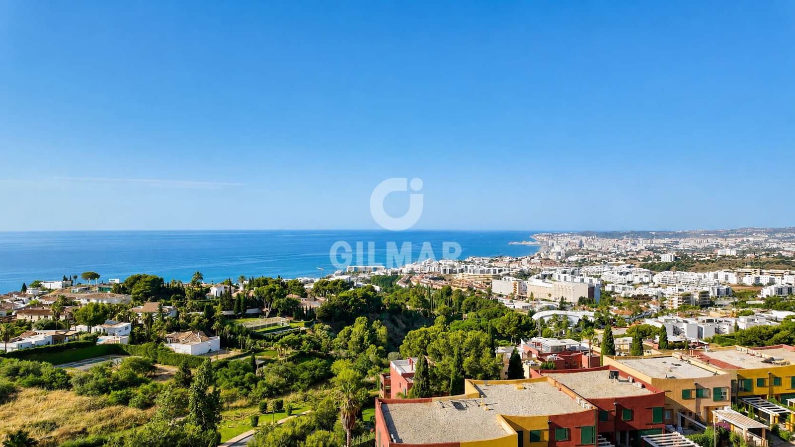 Ático de 3 habitaciones en Benalmádena en venta con piscina garaje - 898.000 € (Ref: 9921524)
