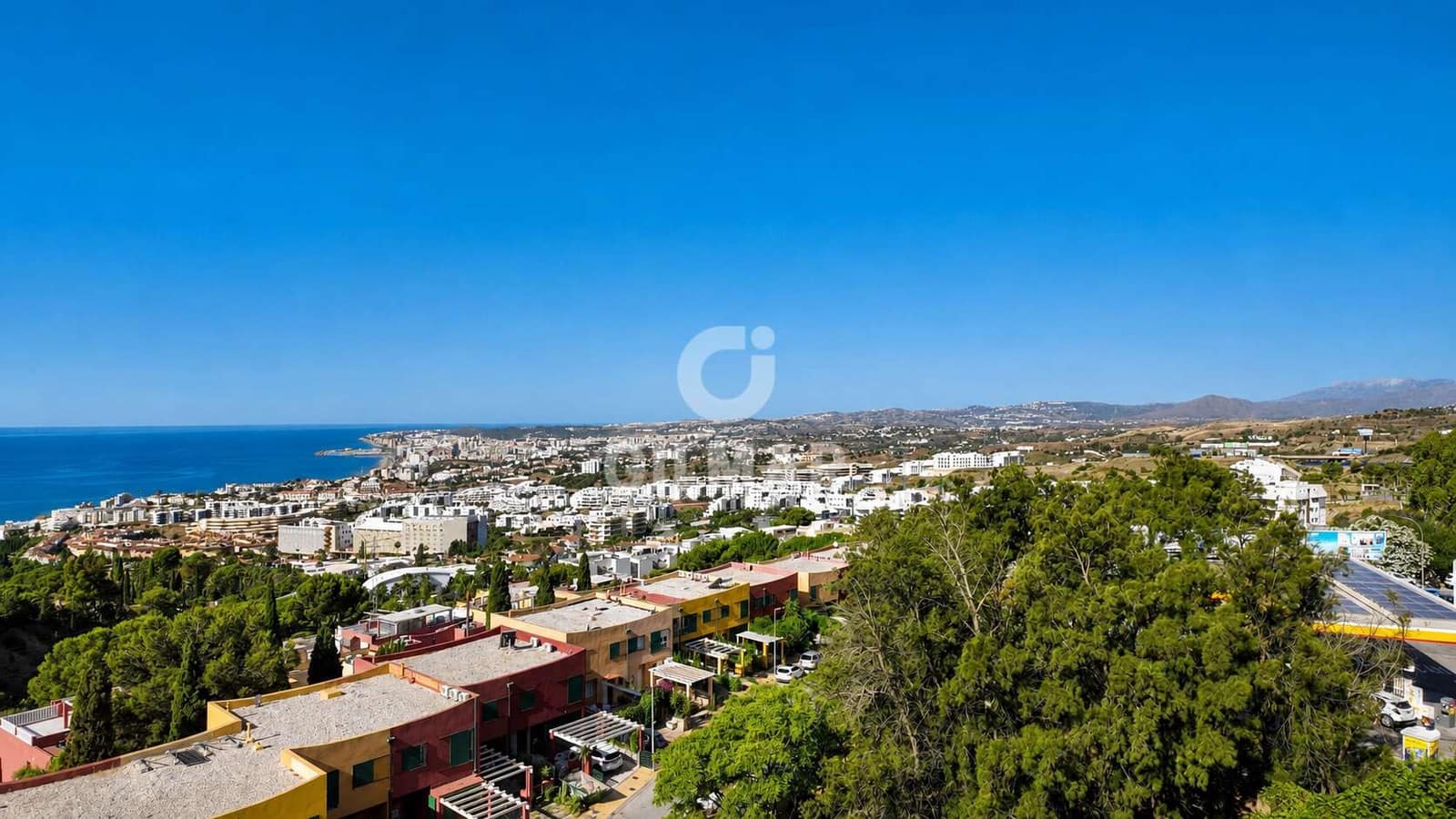Ático de 3 habitaciones en Benalmádena en venta con piscina garaje - 898.000 € (Ref: 9921524)