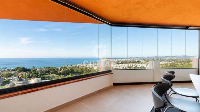 Ático de 3 habitaciones en La Capellanía - El Higuerón, Benalmádena en venta con piscina garaje - 898.000 € (Ref: 9921524)
