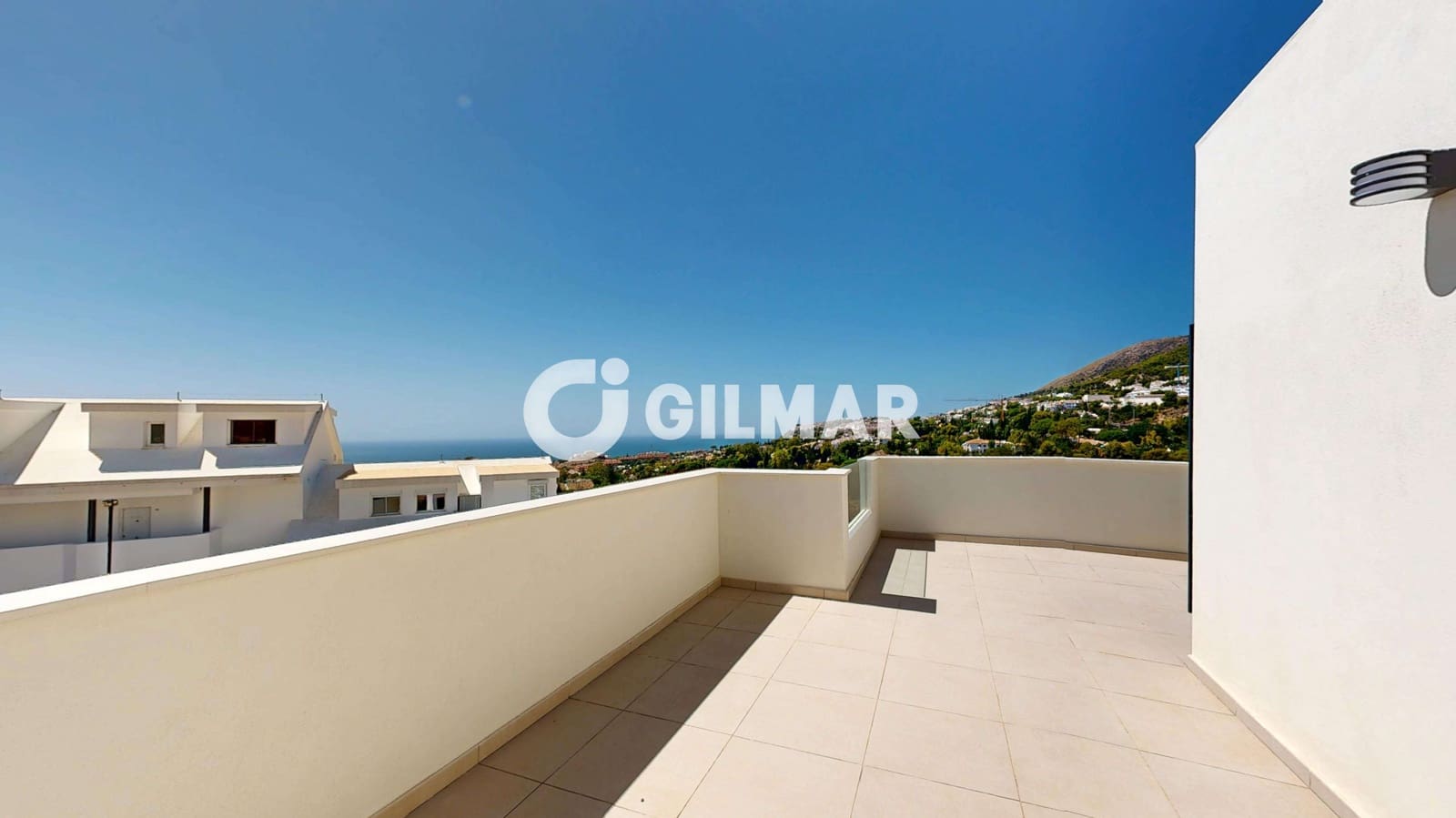 4 soverom Rekkehus til salgs i Benalmadena med garasje - € 700 000 (Ref: 9921526)