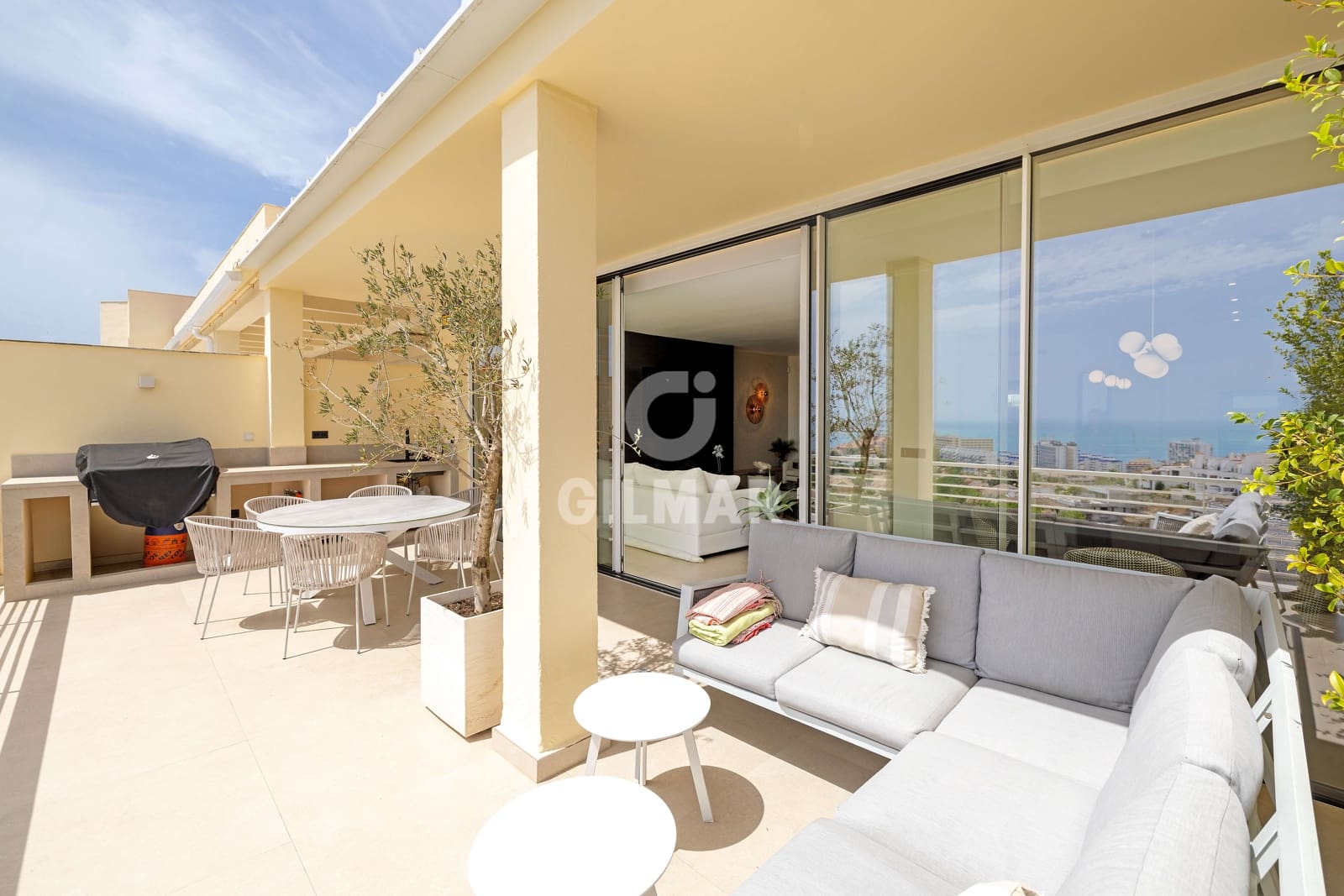 4 soveværelse Lejlighed til salg i Torrequebrada med swimmingpool garage - € 1.090.000 (Ref: 9921528)