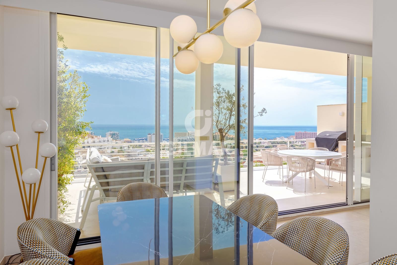 4 soveværelse Lejlighed til salg i Torrequebrada med swimmingpool garage - € 1.090.000 (Ref: 9921528)