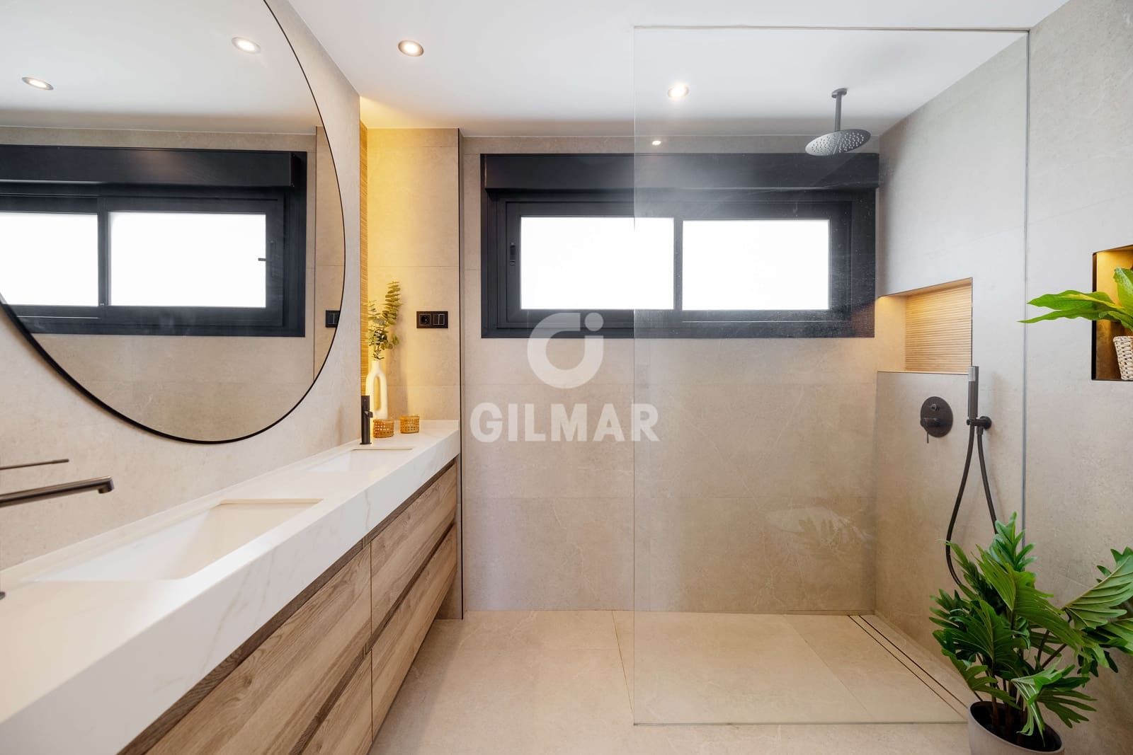 4 soveværelse Lejlighed til salg i Torrequebrada med swimmingpool garage - € 1.090.000 (Ref: 9921528)
