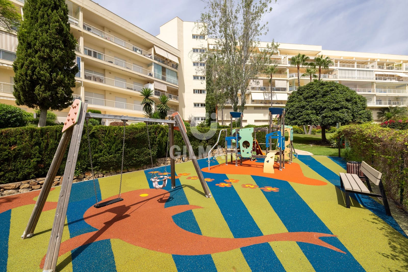 4 soveværelse Lejlighed til salg i Torrequebrada med swimmingpool garage - € 1.090.000 (Ref: 9921528)