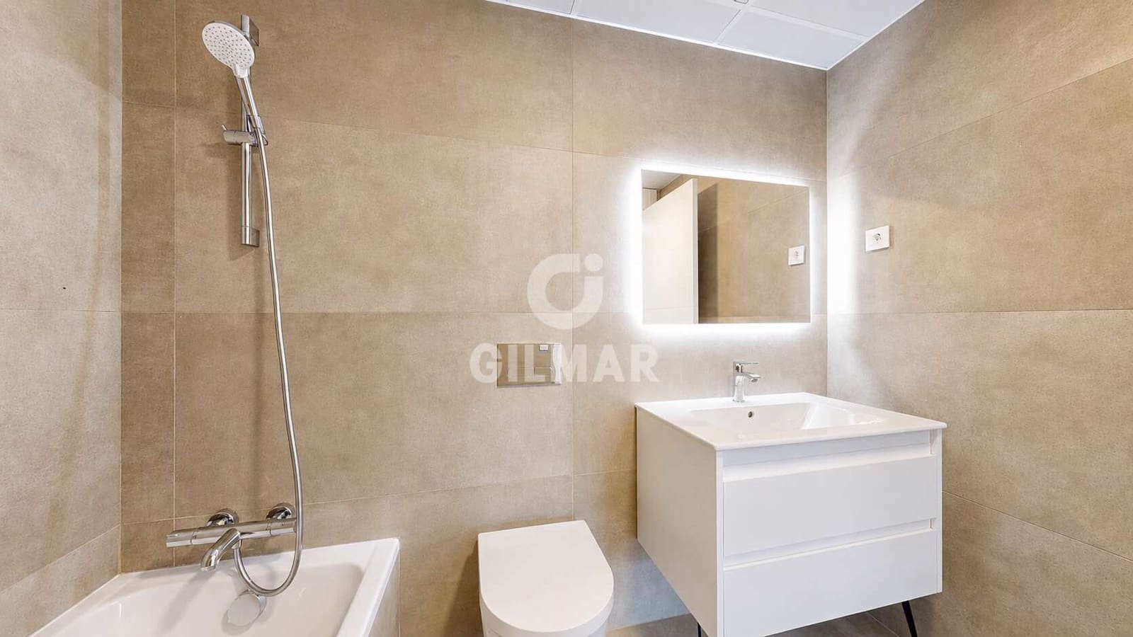 3 slaapkamer Flat te koop in Torremolinos met zwembad garage - € 1.490.000 (Ref: 9921530)