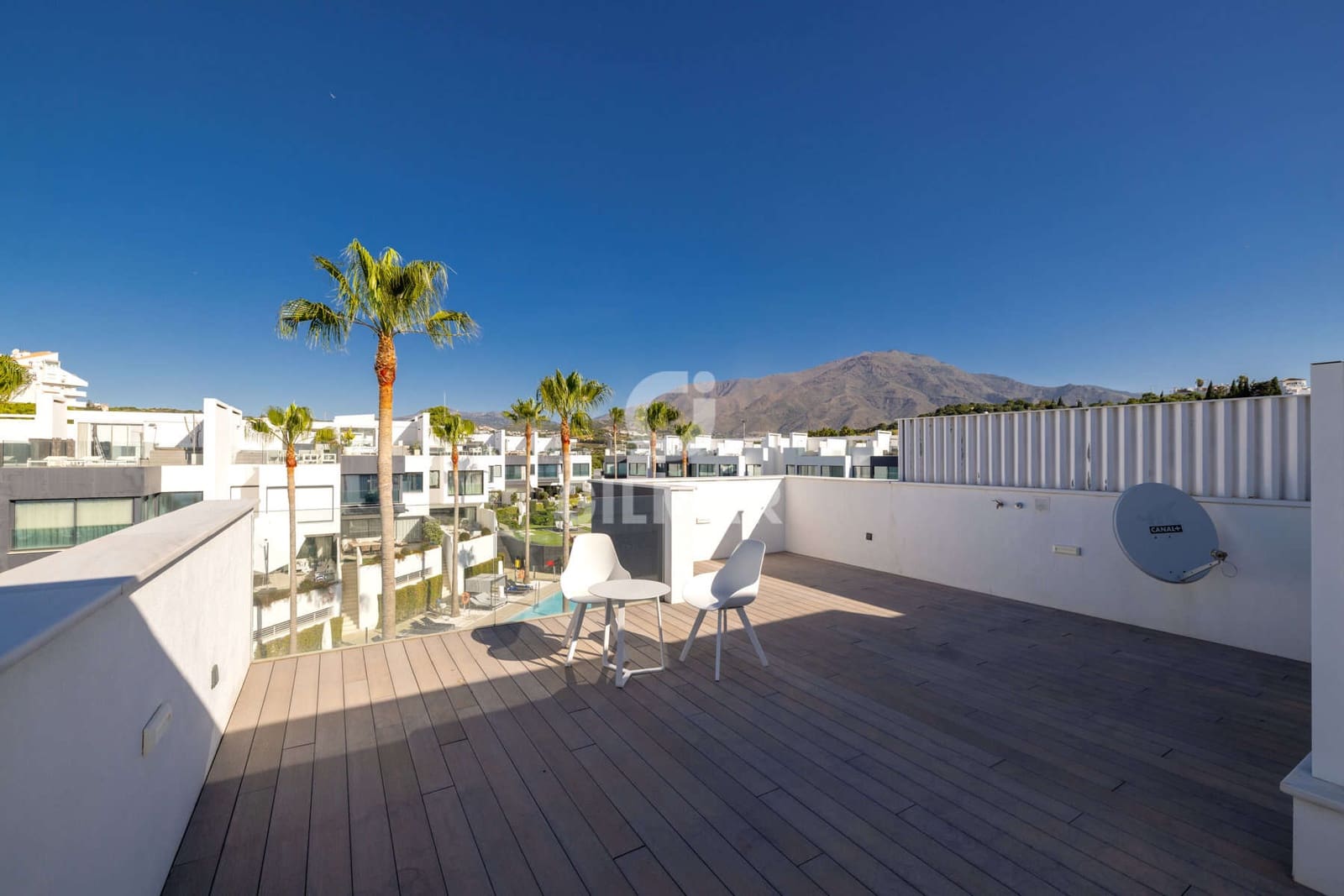 4 camera da letto Villetta Bifamiliare in vendita in Estepona con piscina garage - 3.690.000 € (Rif: 9922889)