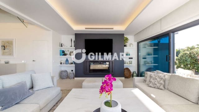 4 soveværelse Semi-Rækkehus til salg i Guadalobón, Estepona med swimmingpool garage - € 3.690.000 (Ref: 9922889)