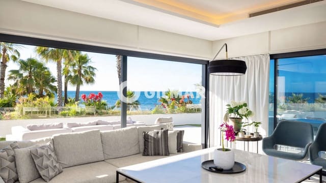 4 soveværelse Semi-Rækkehus til salg i Guadalobón, Estepona med swimmingpool garage - € 3.690.000 (Ref: 9922889)