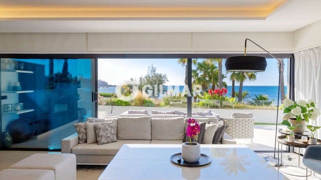 4 soveværelse Semi-Rækkehus til salg i Guadalobón, Estepona med swimmingpool garage - € 3.690.000 (Ref: 9922889)