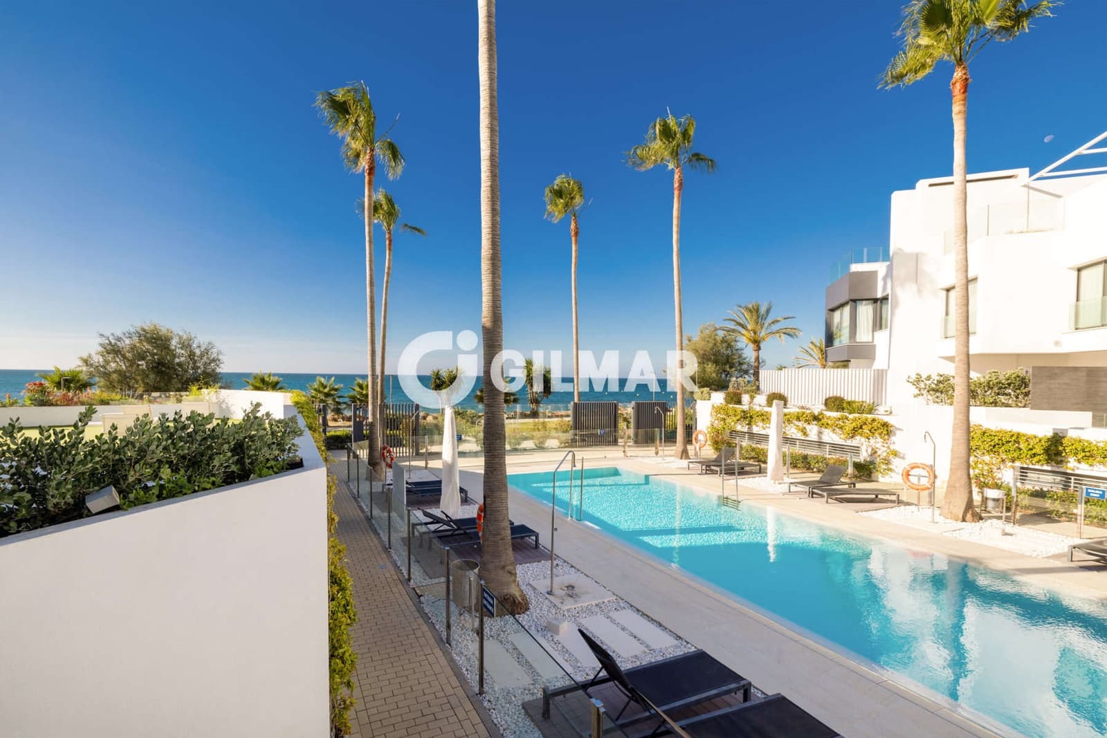 4 bedroom Semi-detached Villa for sale in Estepona with pool garage - € 3,690,000 (Ref: 9922889)