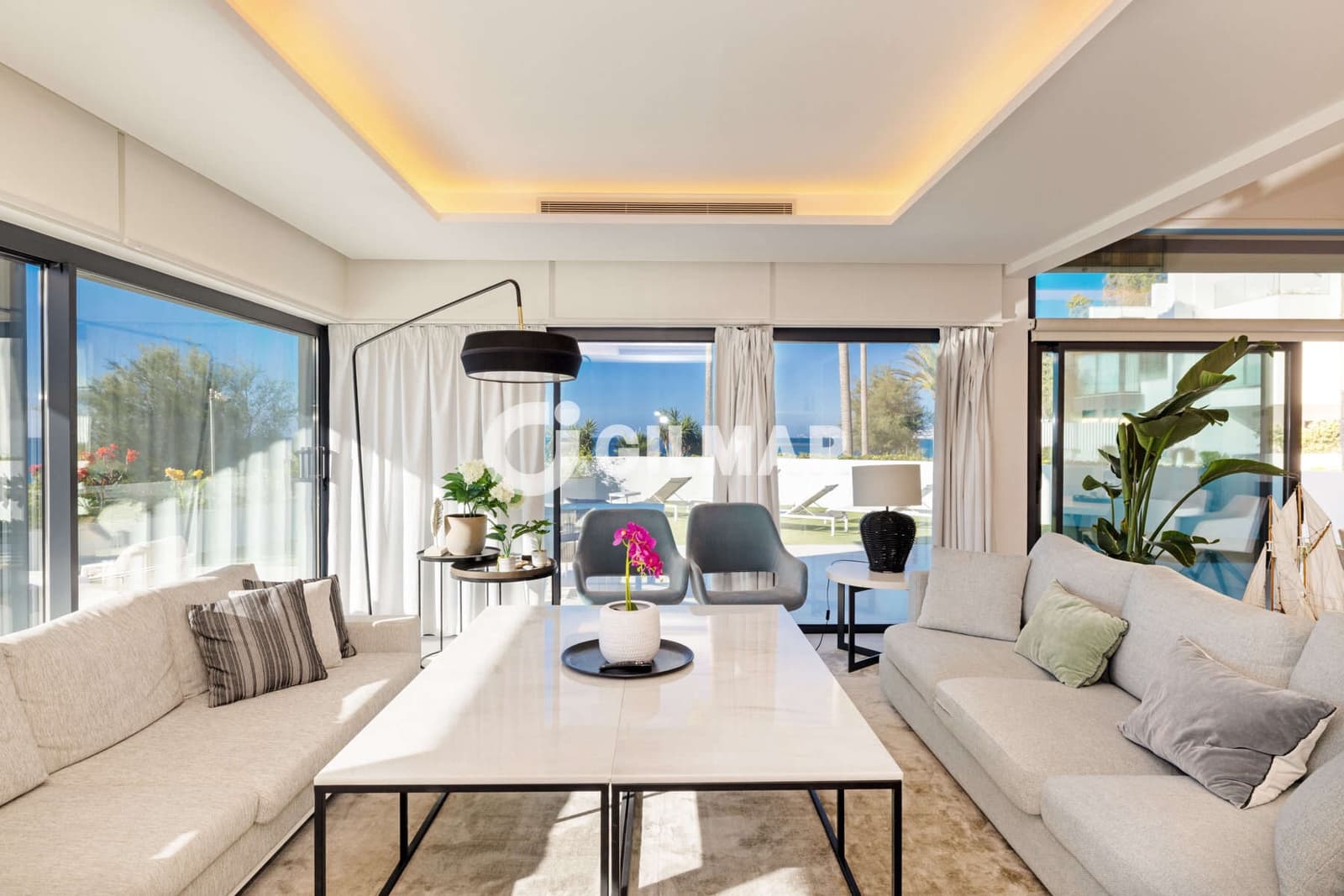 4 bedroom Semi-detached Villa for sale in Estepona with pool garage - € 3,690,000 (Ref: 9922889)